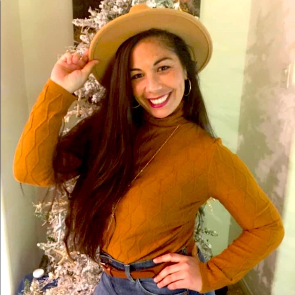 Meet your Posher, Lana